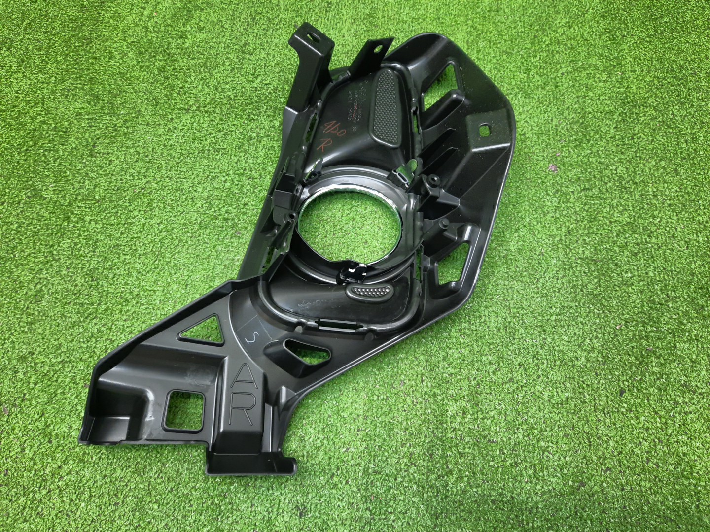 Очки на противотуманки правые передние TOYOTA ESTIMA ACR50W 52030-28010 2 ракурс