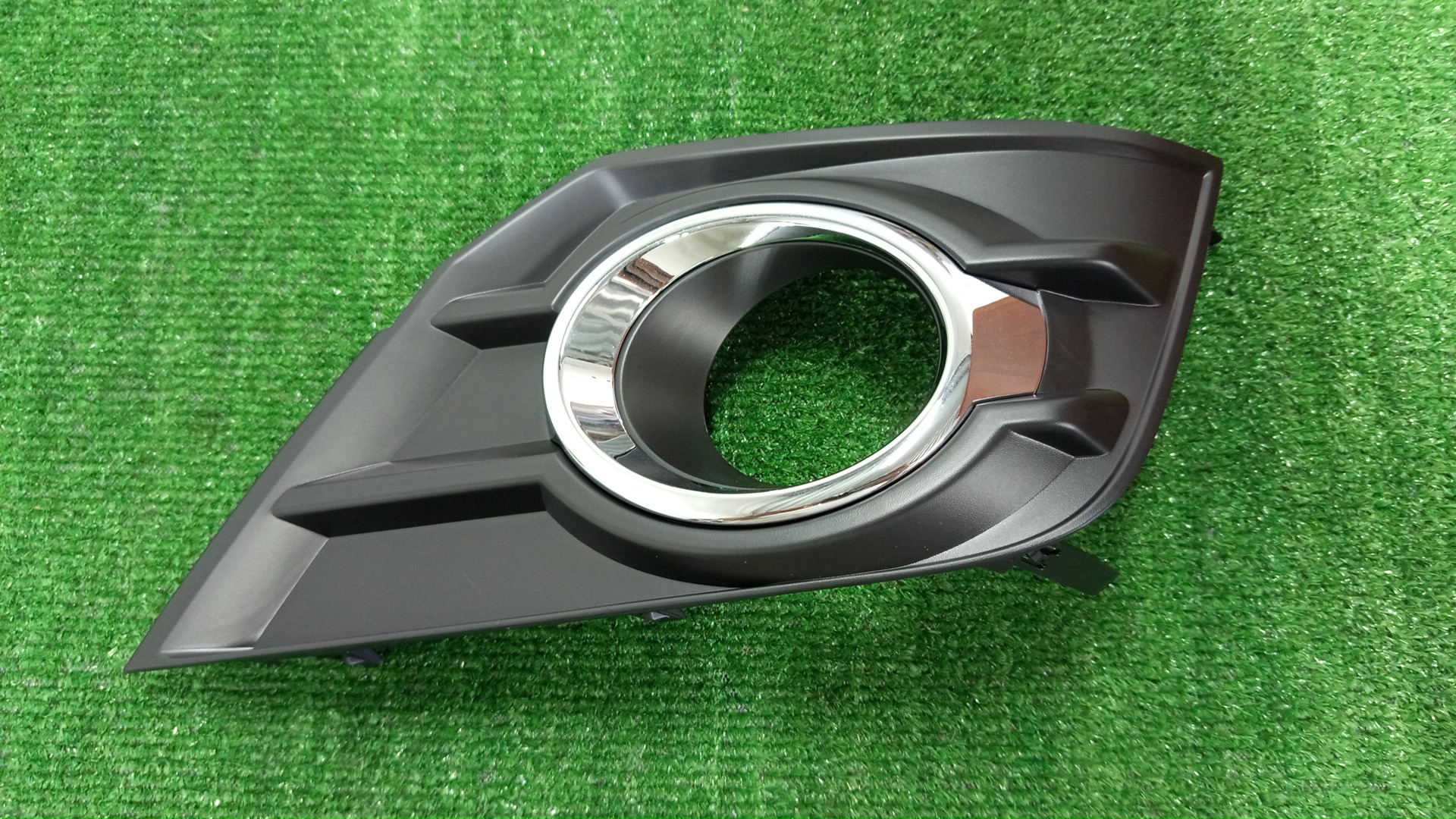 Очки на противотуманки левые передние TOYOTA ALPHARD AGH35W, AYH30W, AGH30W, GGH30W 52040-58130 1 ракурс