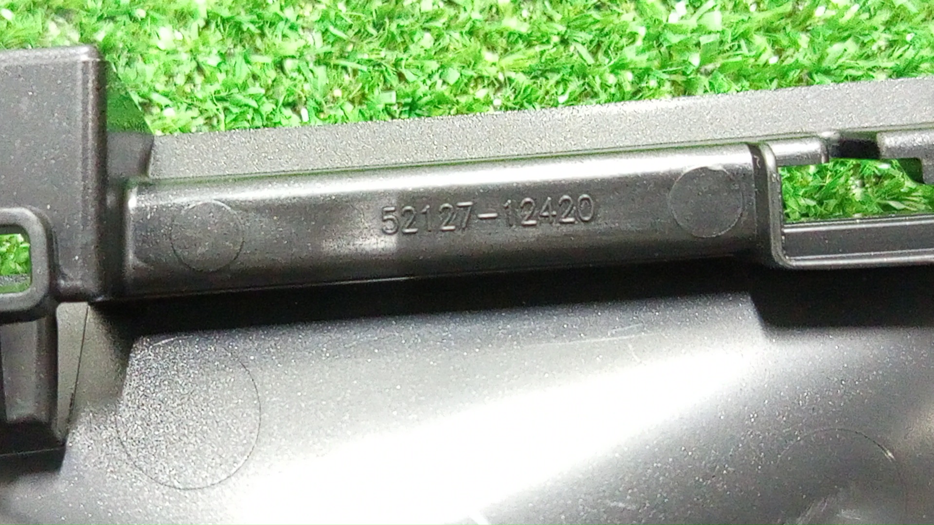 Очки на противотуманки правые передние TOYOTA COROLLA FIELDER ZRE162G 52030-12130 3 ракурс