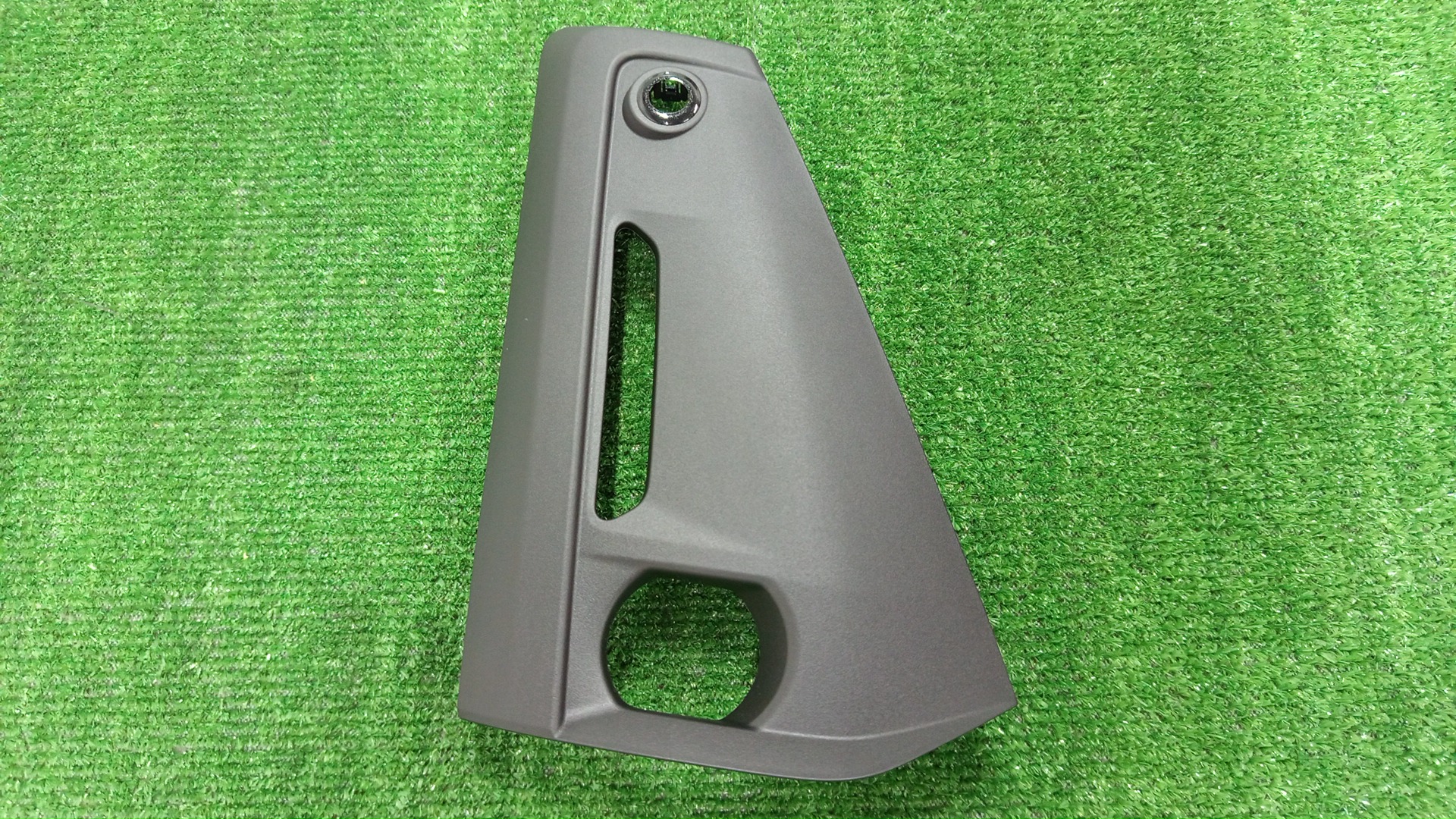 Очки на противотуманки правые передние TOYOTA ROOMY M900A 52712-B1240-C0 1 ракурс
