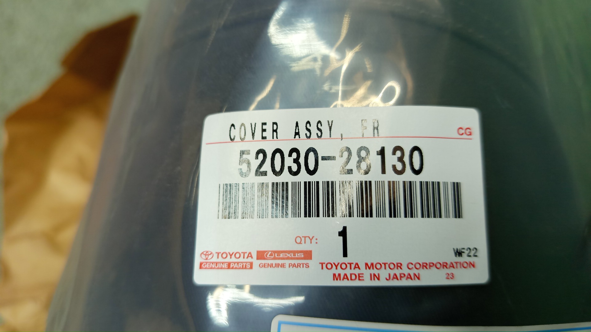 Очки на противотуманки правые передние TOYOTA VOXY ZWR80G 52030-28130 4 ракурс