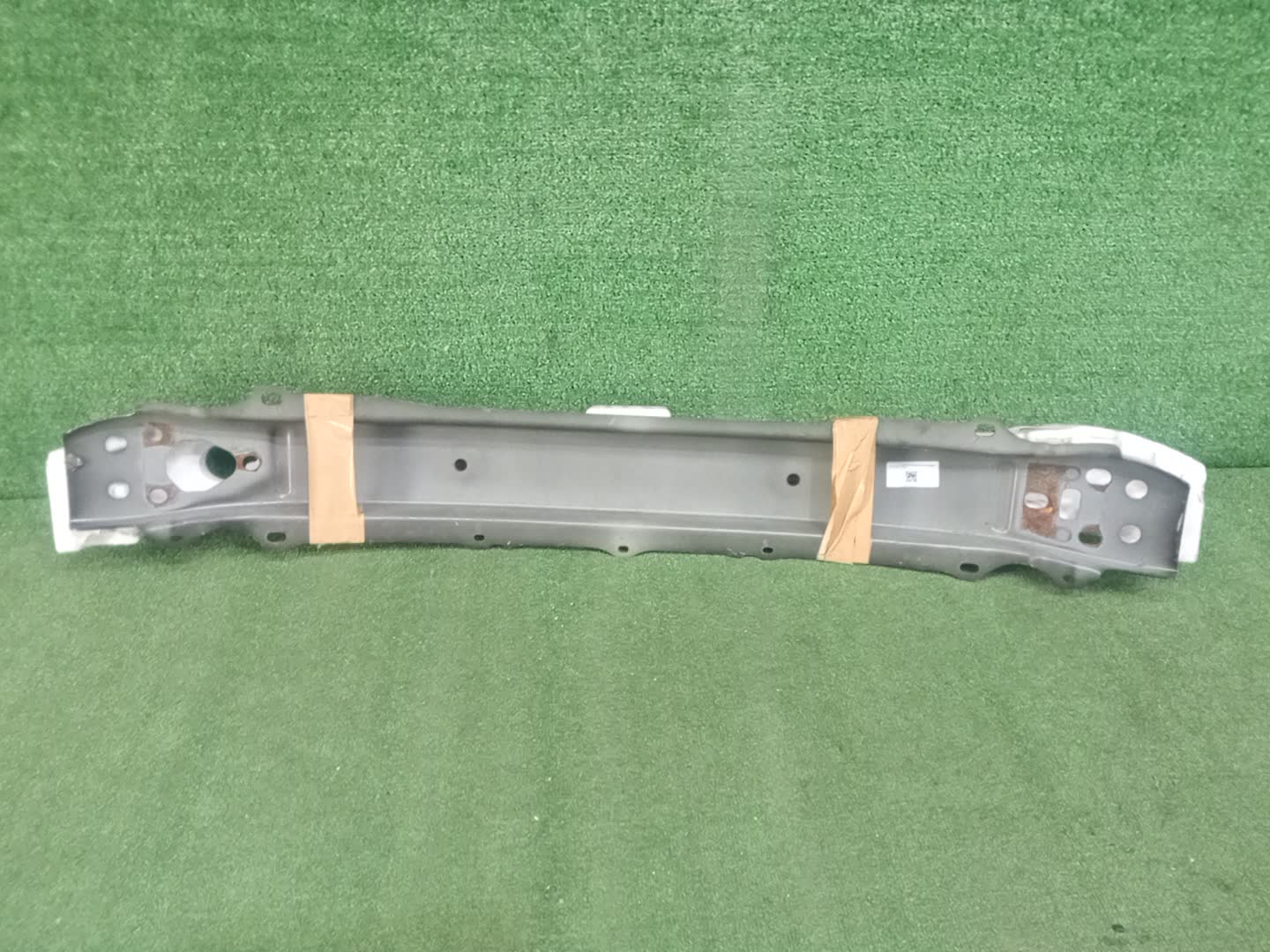 Жесткость бампера передняя TOYOTA SIENTA NHP170G 2 ракурс