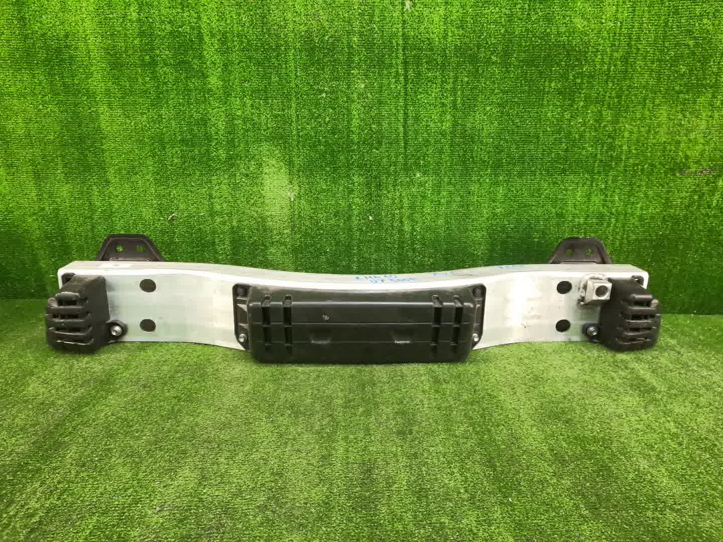 Жесткость бампера задняя LEXUS UX300E, UX200, UX250H KMA10, MZAA10, MZAH10 1 ракурс