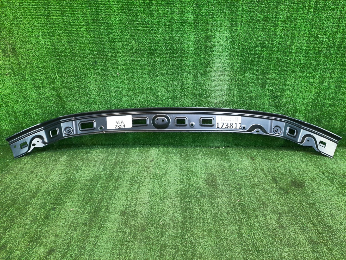 Жесткость бампера передняя TOYOTA LAND CRUISER URJ202 52521-60130 2 ракурс