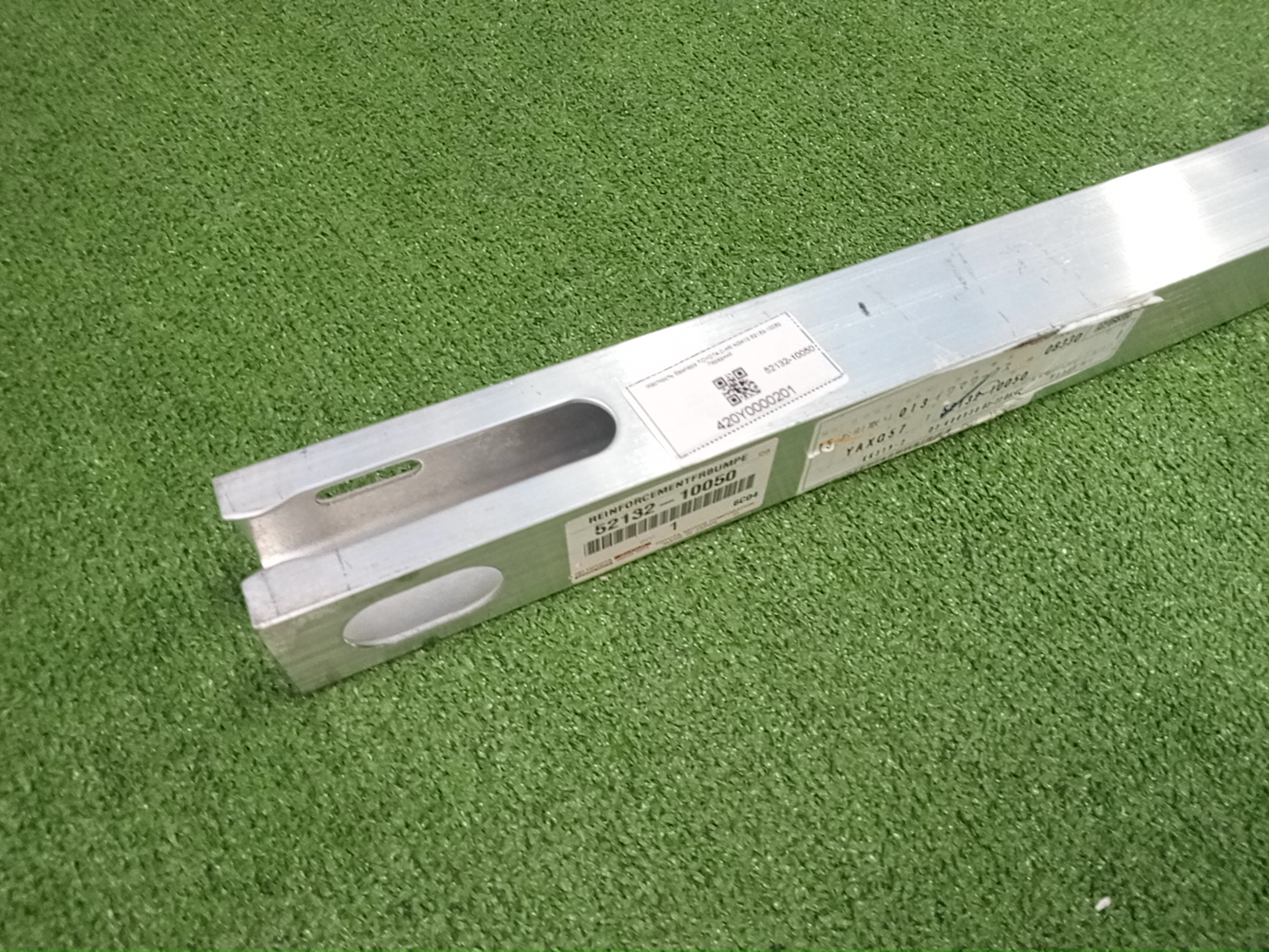 Жесткость бампера передняя TOYOTA C-HR NGX10 52132-10050 3 ракурс