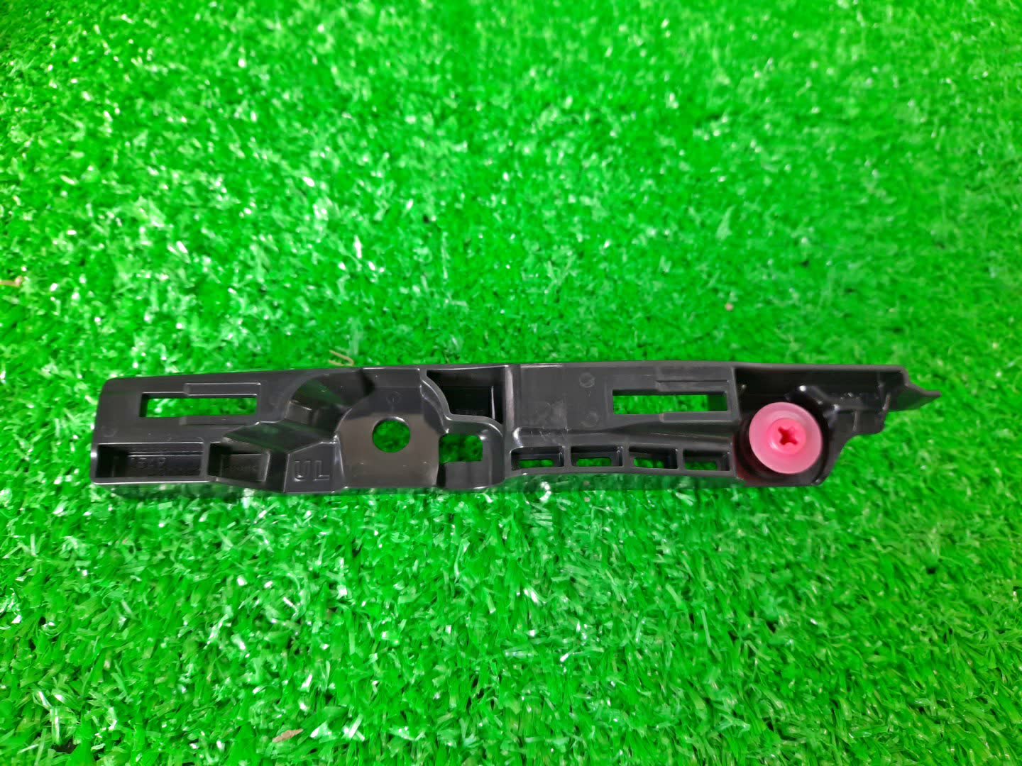 Крепление бампера левое переднее TOYOTA CROWN AZSH35 52549-30050 1 ракурс