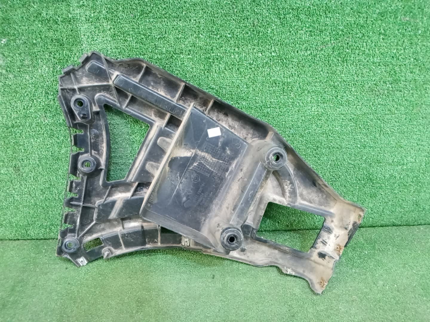 Крепление бампера правое заднее BMW X3 F25 7338764 2 ракурс