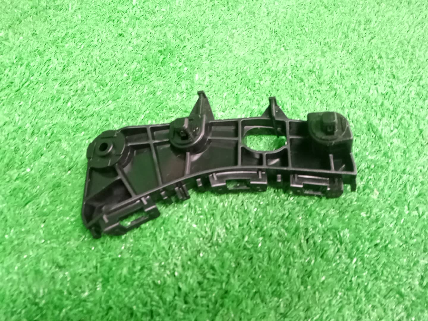 Крепление бампера левое переднее TOYOTA CROWN AWS210 52536-30251 2 ракурс