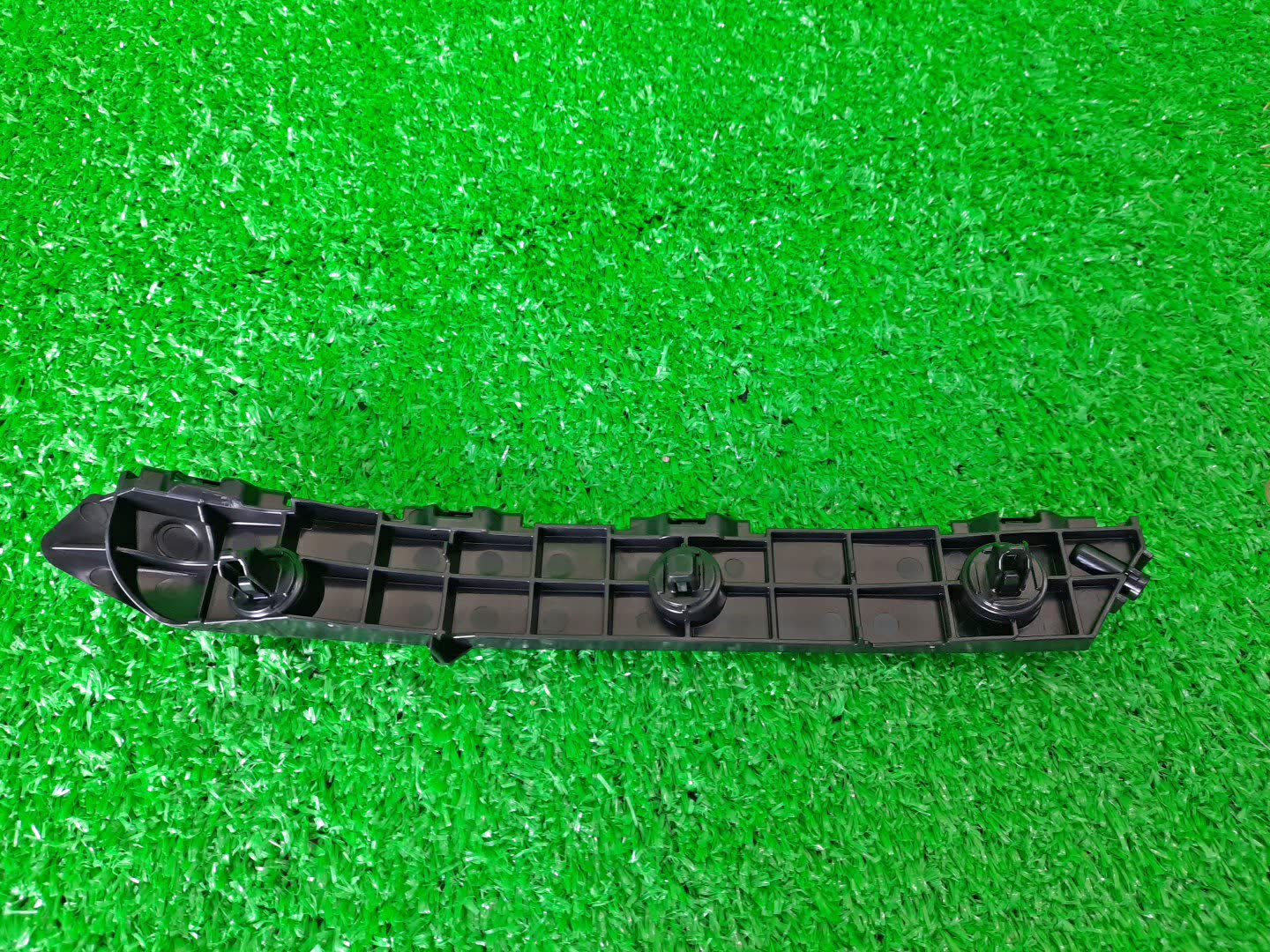Крепление бампера правое переднее LEXUS LX570 URJ201 52115-60150 3 ракурс