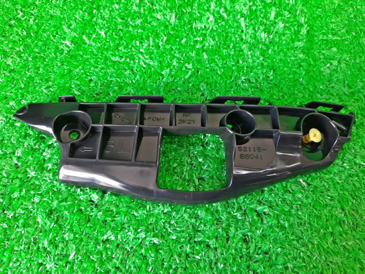Крепление бампера левое переднее TOYOTA WISH ZGE20W, ZGE20G, ZGE25W, ZGE21G, ZGE22W, ZGE25G 52116-68041 1 ракурс