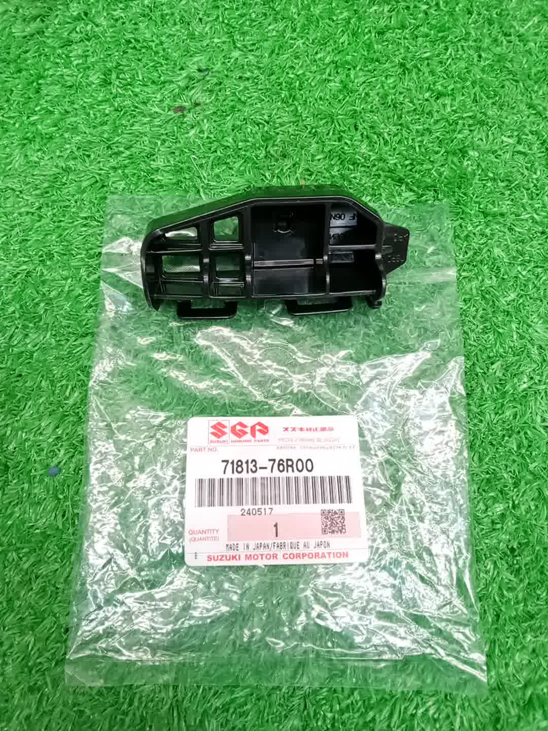 Крепление бампера правое заднее SUZUKI XBEE MN71S 71813-76R00 2 ракурс