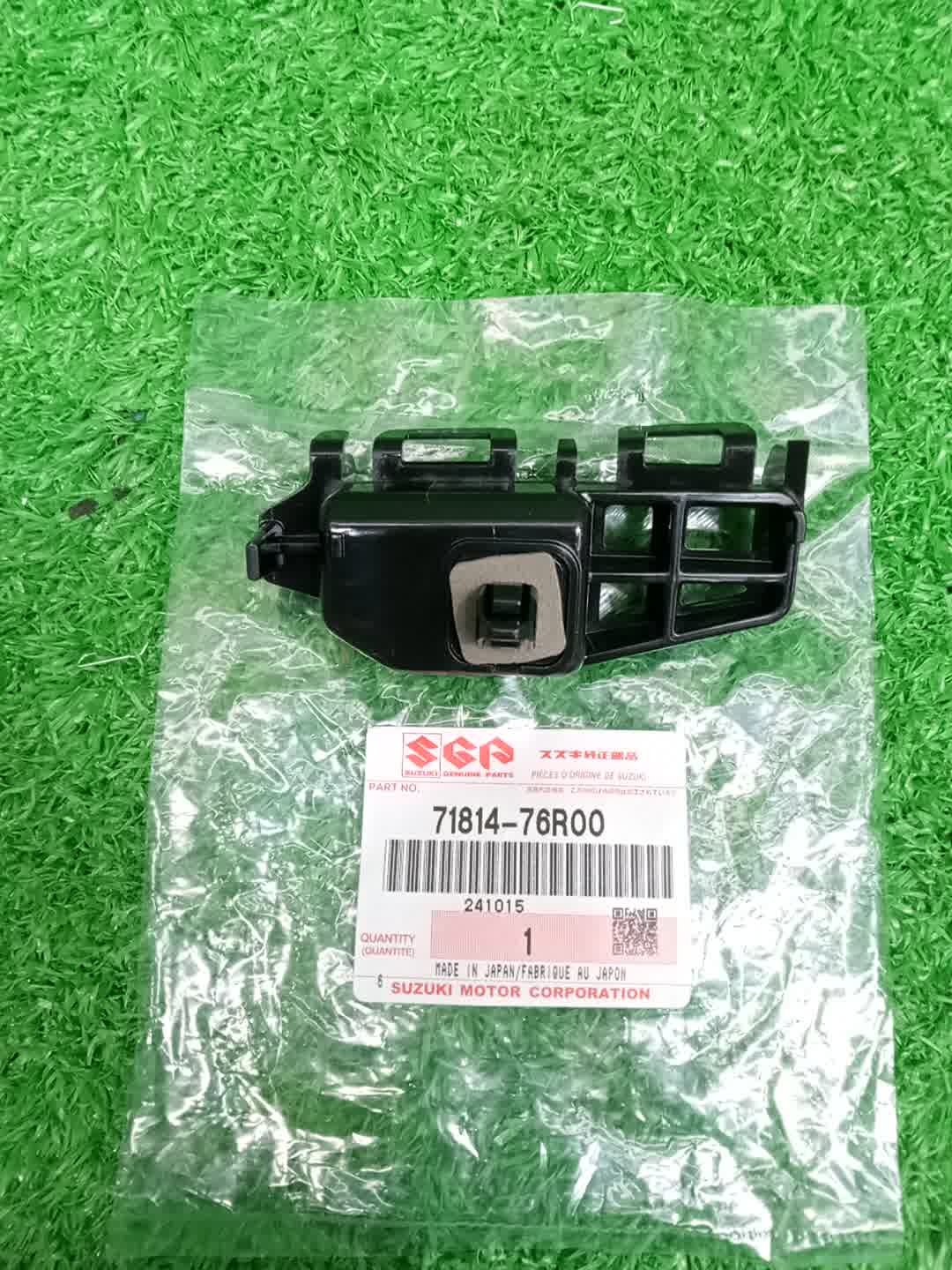 Крепление бампера левое заднее SUZUKI XBEE MN71S 71814-76R00 1 ракурс
