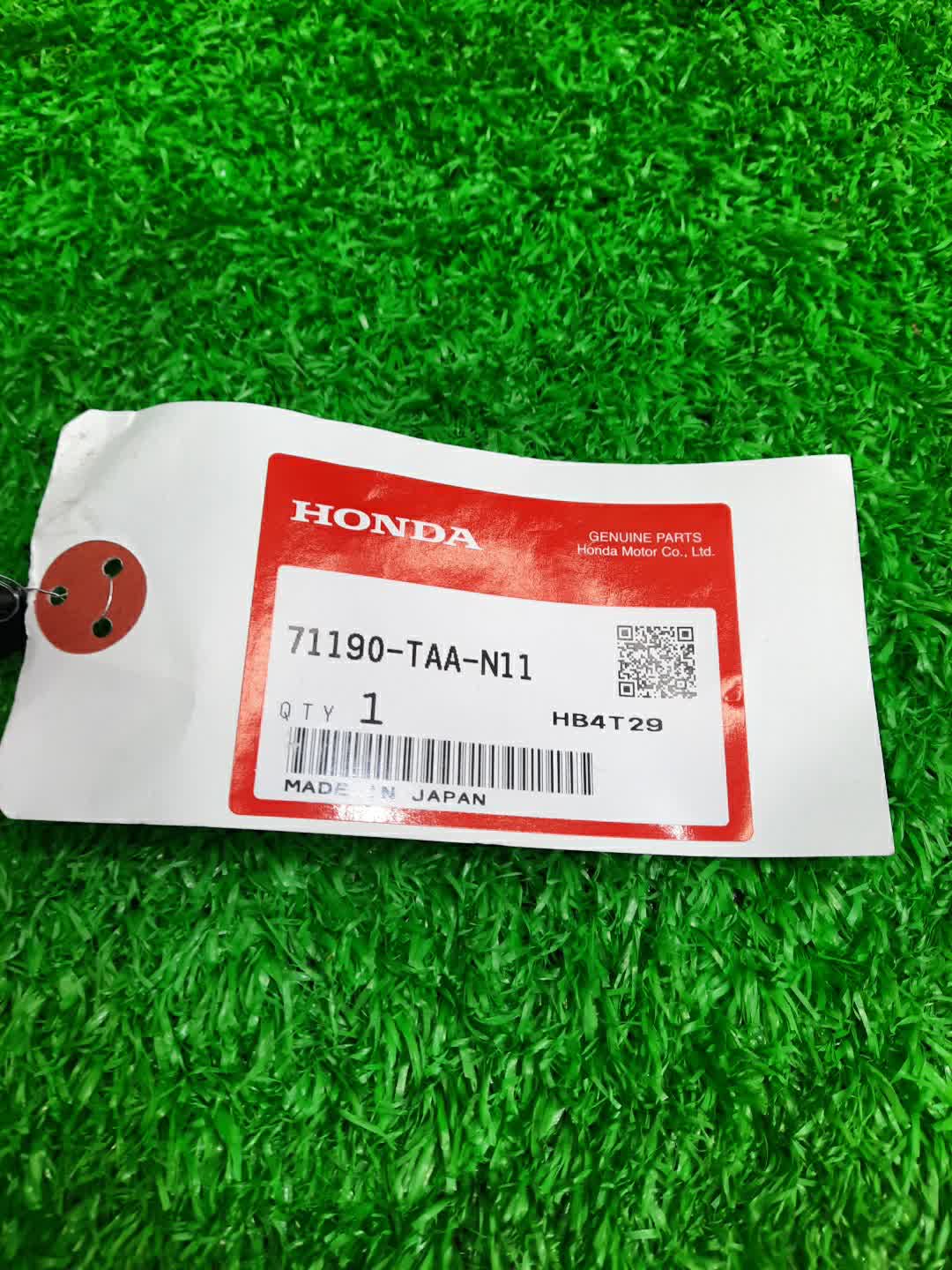 Крепление бампера левое переднее HONDA STEPWGN RP4 71190-TAA-N11 3 ракурс