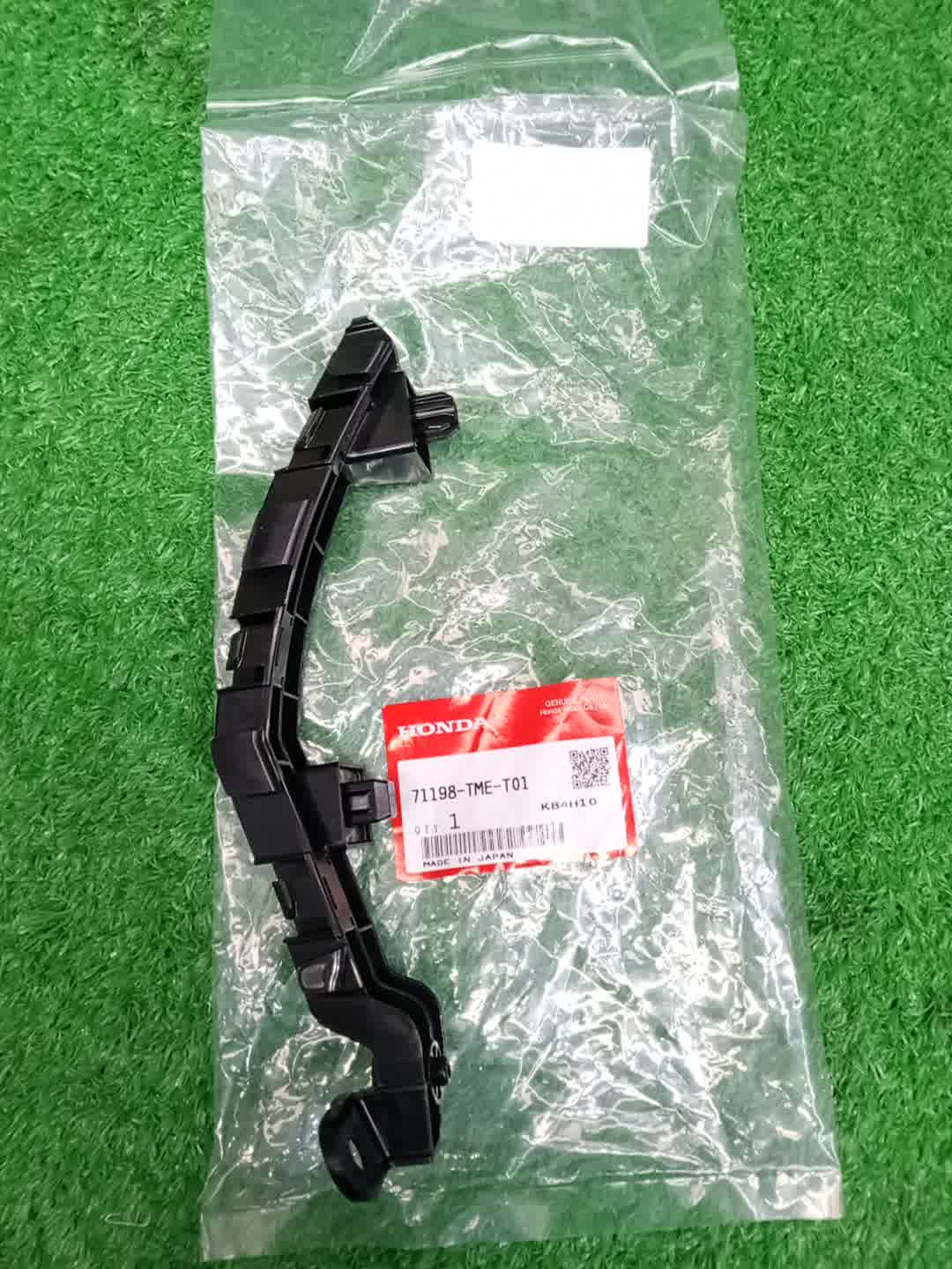 Крепление бампера левое переднее HONDA CR-V RT6 71198-TME-T01 1 ракурс Крепление бампера левое переднее HONDA CR-V RT6 71198-TME-T01 1 ракурс