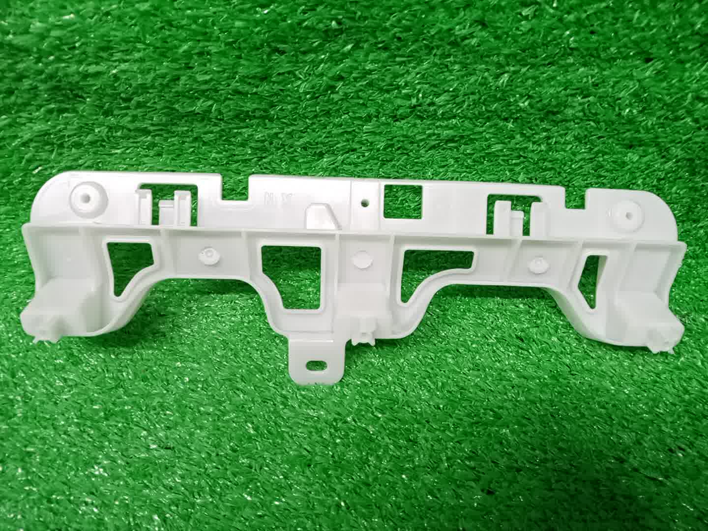 Крепление бампера левое переднее LEXUS NX200 ZGZ10 52534-78010 1 ракурс