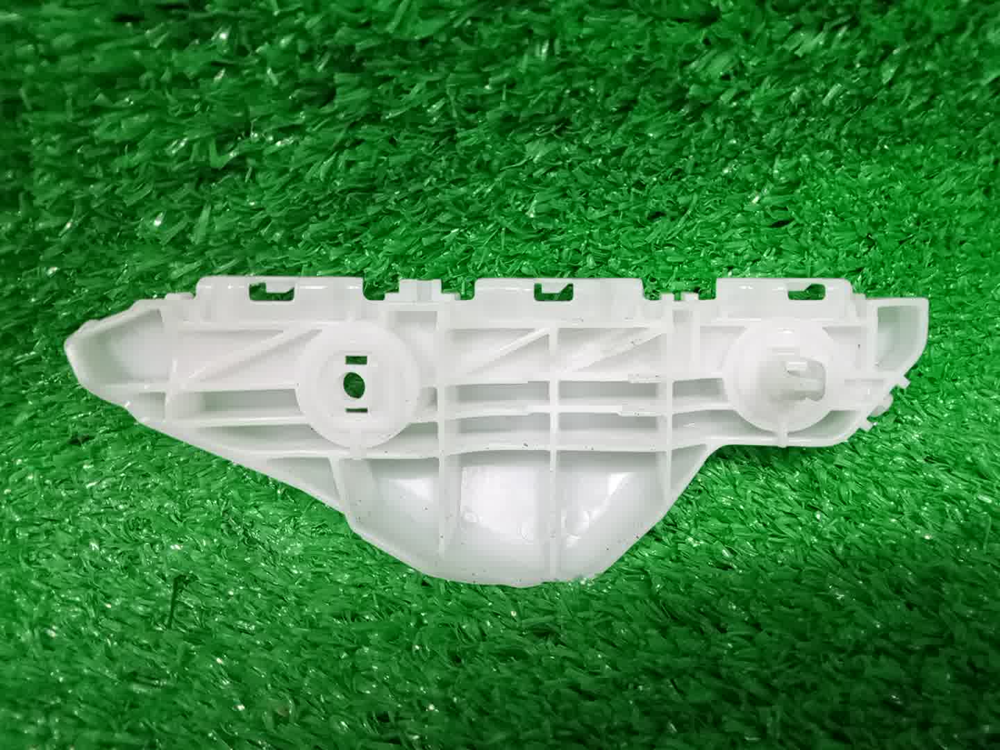 Крепление бампера правое переднее TOYOTA BELTA NCP96, KSP92, SCP92 52535-52131 2 ракурс