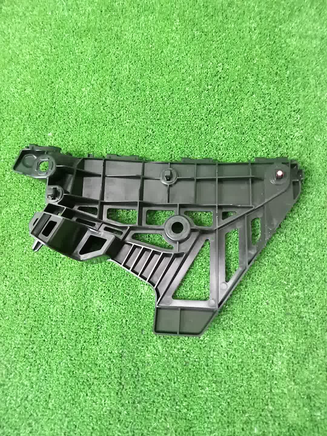 Крепление бампера правое переднее TOYOTA VOXY MZRA90W 52115-V1020 2 ракурс
