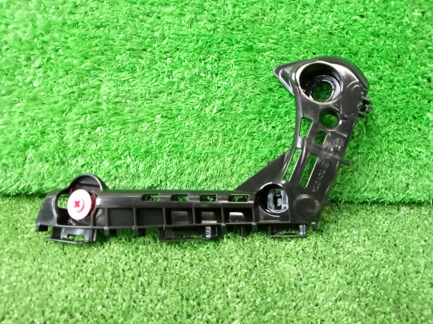 Крепление бампера левое переднее TOYOTA COROLLA ZRE212 52116-12440 2 ракурс Крепление бампера левое переднее TOYOTA COROLLA ZRE212 52116-12440 2 ракурс