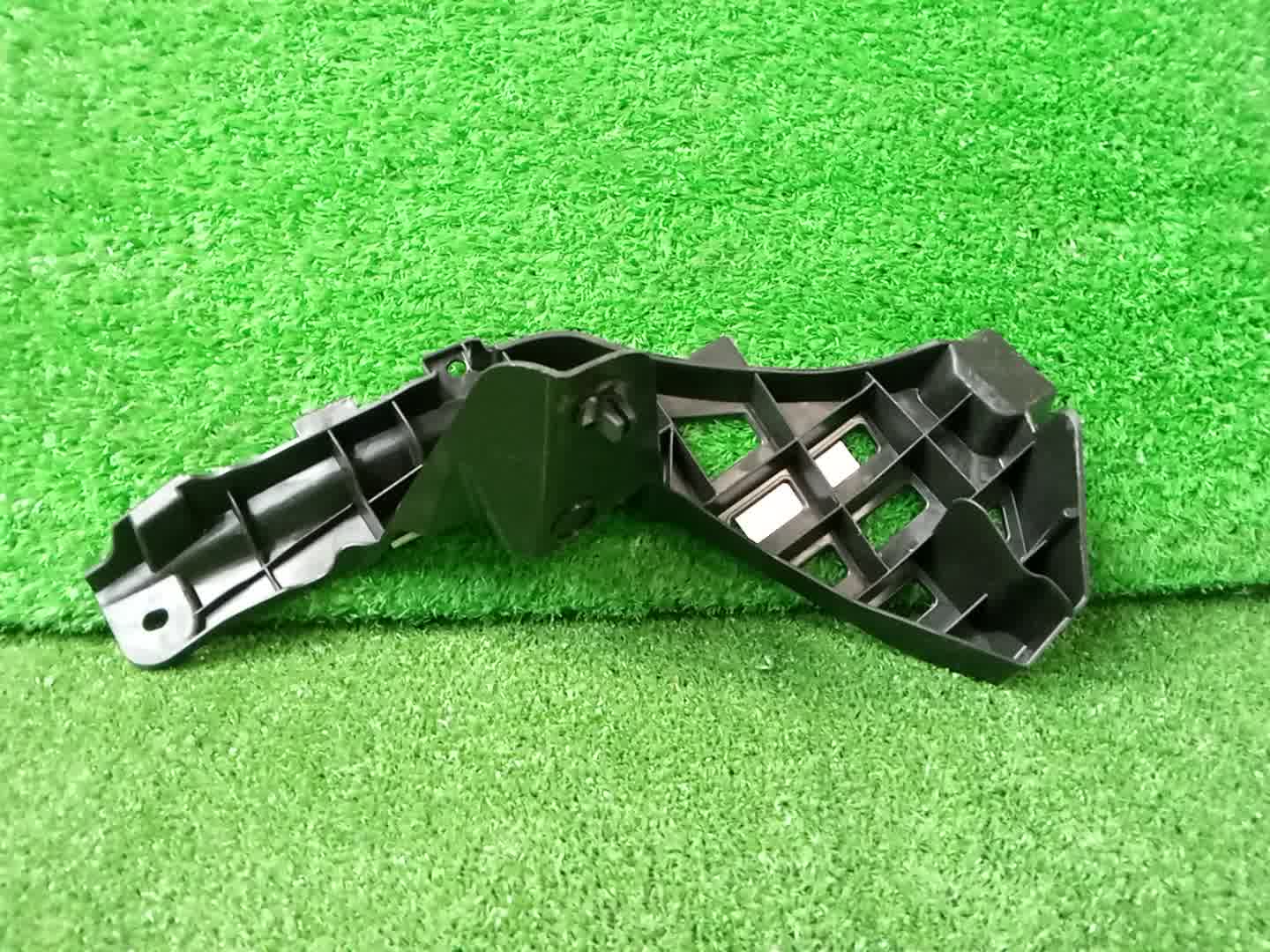 Крепление бампера правое заднее LEXUS NX450H+ AAZH26 52591-78030 3 ракурс