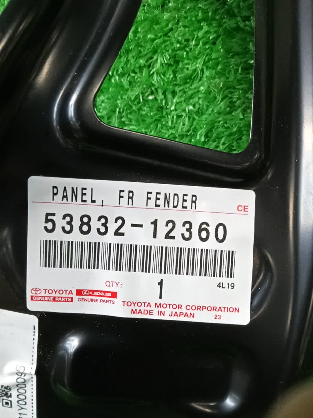 Крепление бампера левое переднее TOYOTA COROLLA ZWE211 53832-12360 2 ракурс