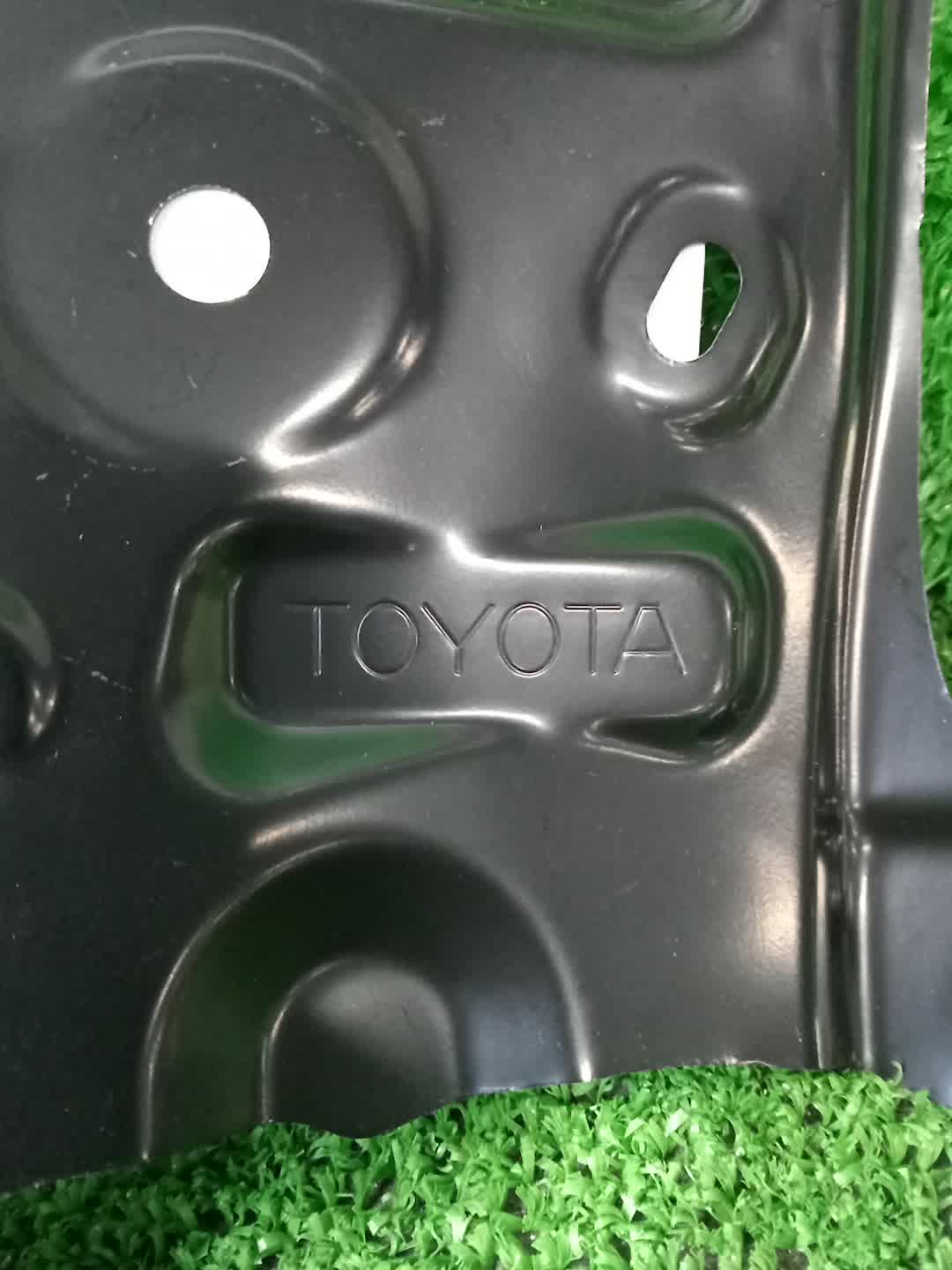 Крепление бампера правое переднее TOYOTA COROLLA ZWE211 53831-12360 3 ракурс Крепление бампера правое переднее TOYOTA COROLLA ZWE211 53831-12360 3 ракурс