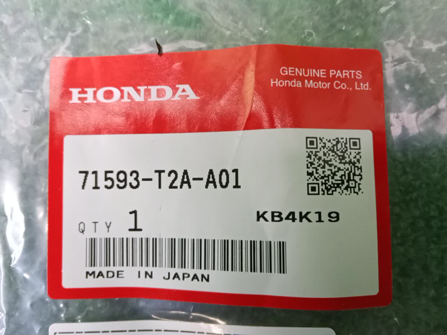 Крепление бампера правое заднее HONDA ACCORD CR7 71593-T2A-A01 3 ракурс