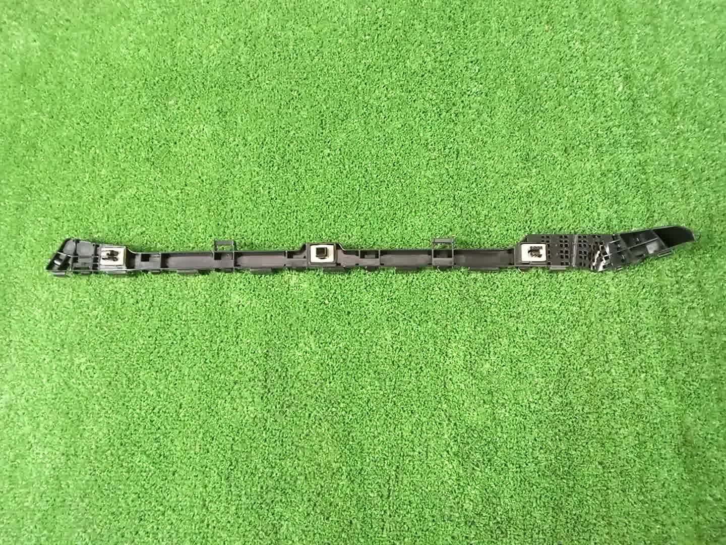 Крепление бампера левое заднее HONDA ACCORD CR7 71598-T2A-A01 2 ракурс Крепление бампера левое заднее HONDA ACCORD CR7 71598-T2A-A01 2 ракурс