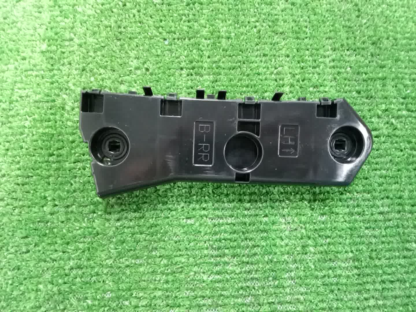 Крепление бампера левое заднее NISSAN ROOX B48A 85221-7NA0A 1 ракурс