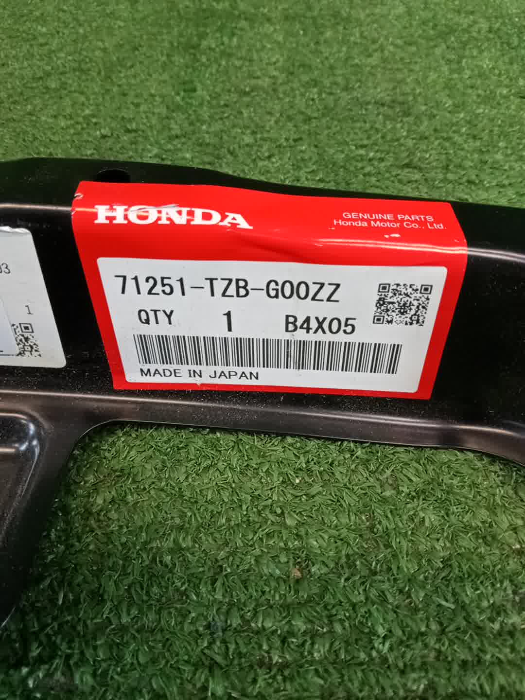 Крепление бампера HONDA FIT GR5 L13B 71251-TZB-G00ZZ 3 ракурс