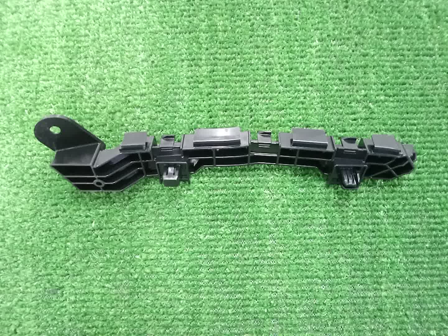 Крепление бампера левое переднее HONDA VEZEL RV6 71280-3M0-003 2 ракурс