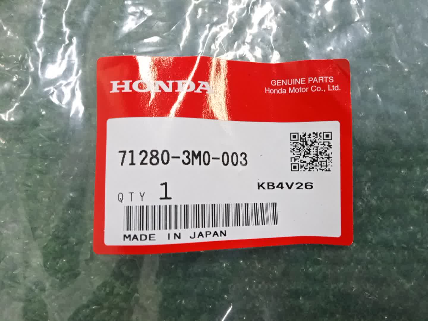 Крепление бампера левое переднее HONDA VEZEL RV6 71280-3M0-003 3 ракурс