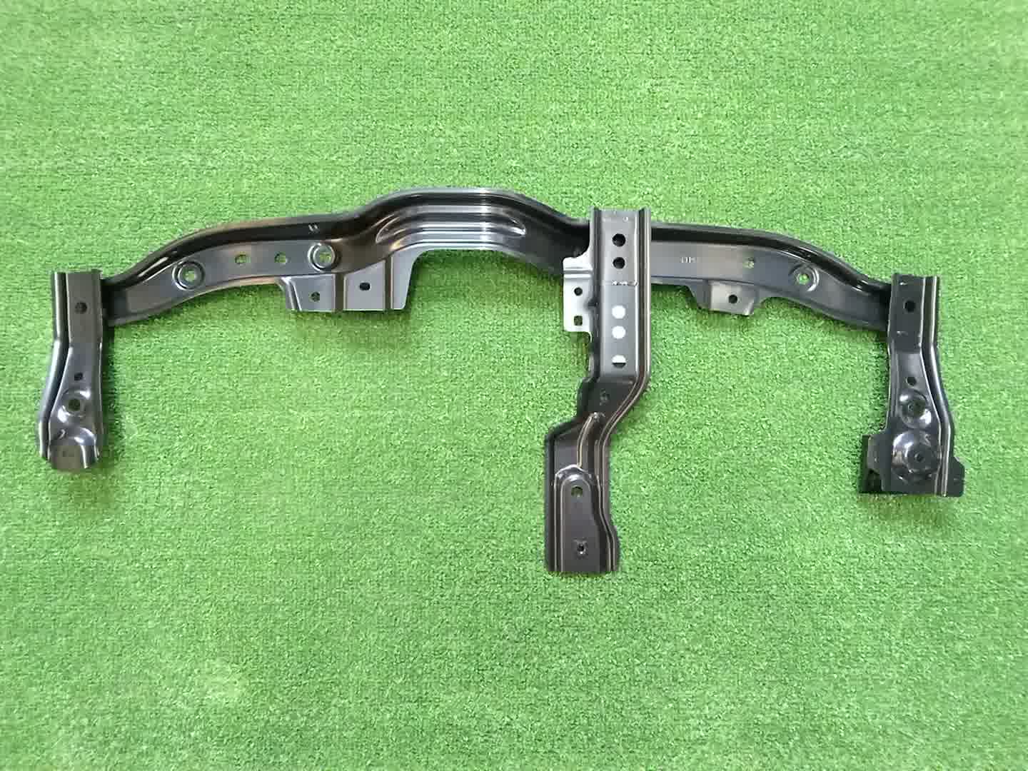 Крепление бампера переднее HONDA VEZEL RV6 71250-3M0-000 2 ракурс