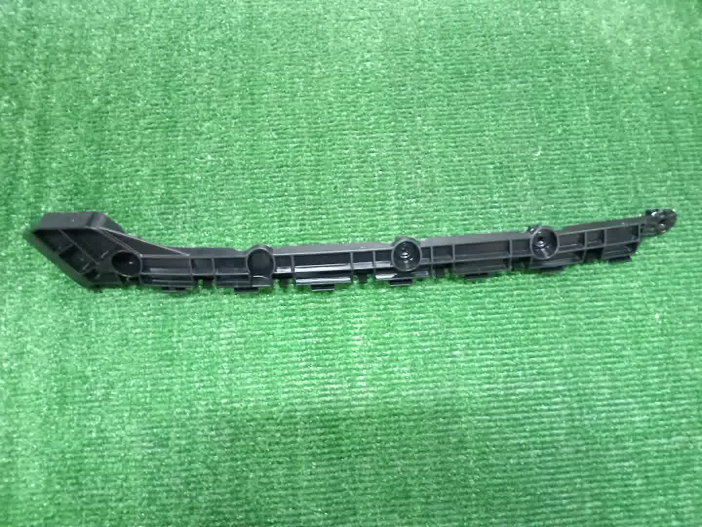Крепление бампера левое заднее MITSUBISHI OUTLANDER GN0W 6410D535 1 ракурс