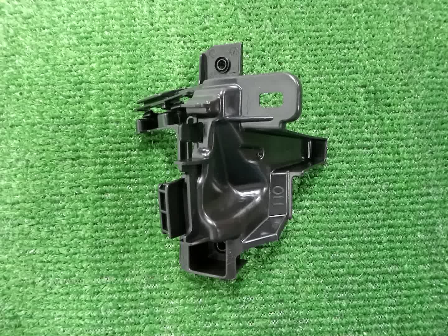 Крепление бампера левое заднее HONDA N-BOX JF3 71599-TTA-N01 1 ракурс