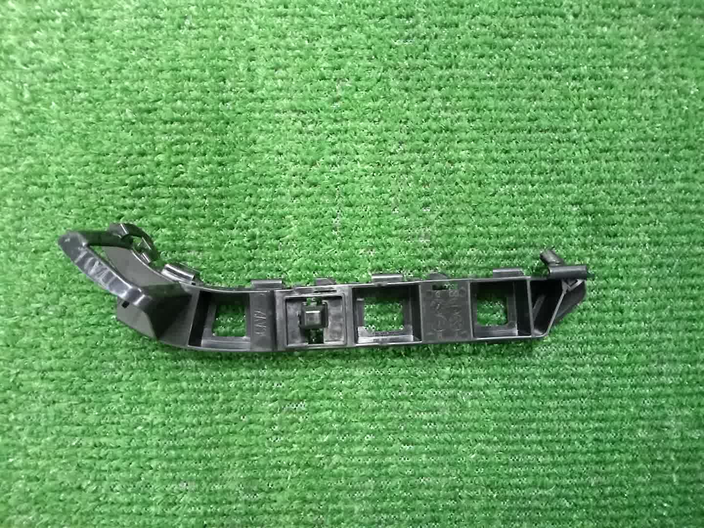 Крепление бампера левое заднее HONDA N-BOX JF3 71598-TTA-013 2 ракурс