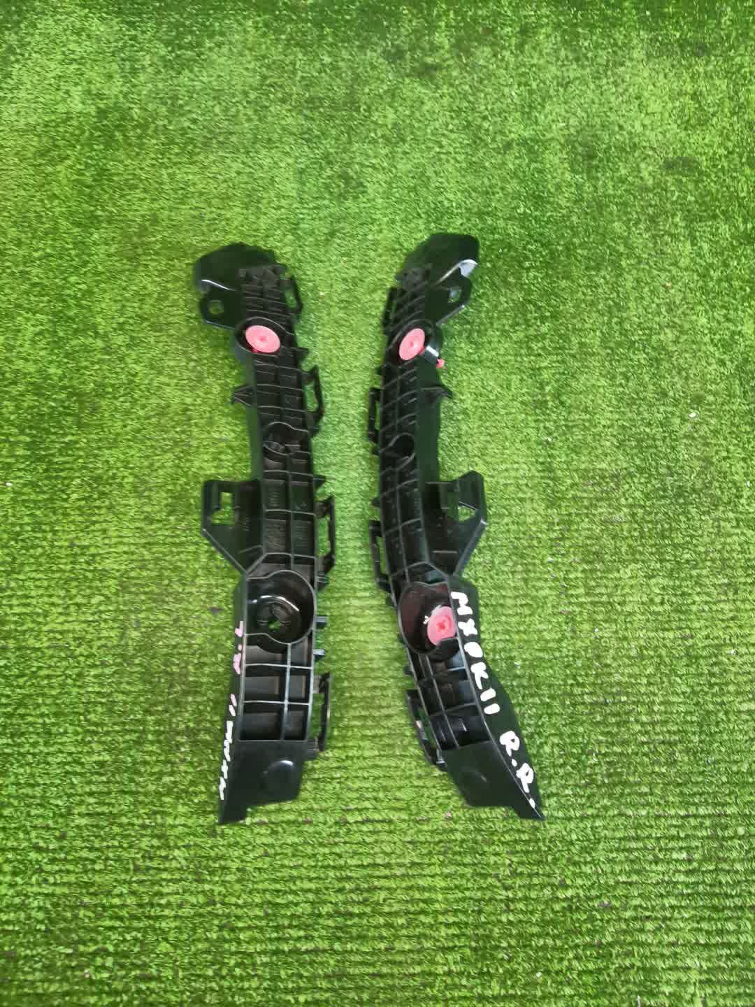 Крепление бампера левое заднее TOYOTA AQUA MXPK11 52576-5223 1 ракурс