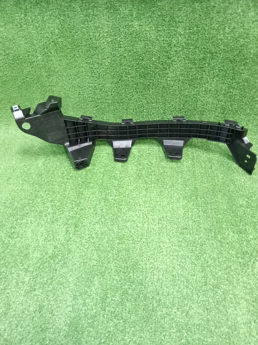 Крепление бампера правое переднее HONDA ZR-V RZ3 71240-3W0-A00 2 ракурс