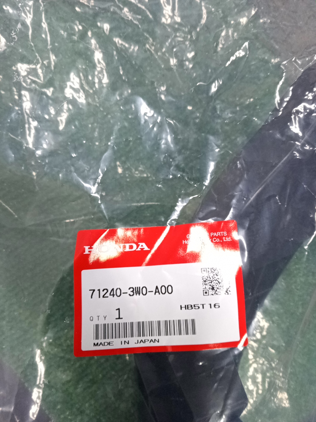 Крепление бампера правое переднее HONDA ZR-V RZ3 71240-3W0-A00 4 ракурс
