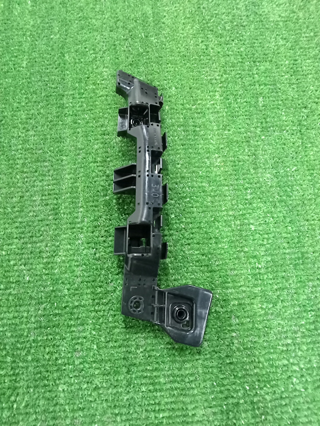 Крепление бампера левое переднее HONDA ZR-V RZ3 71280-3W0-A01 2 ракурс