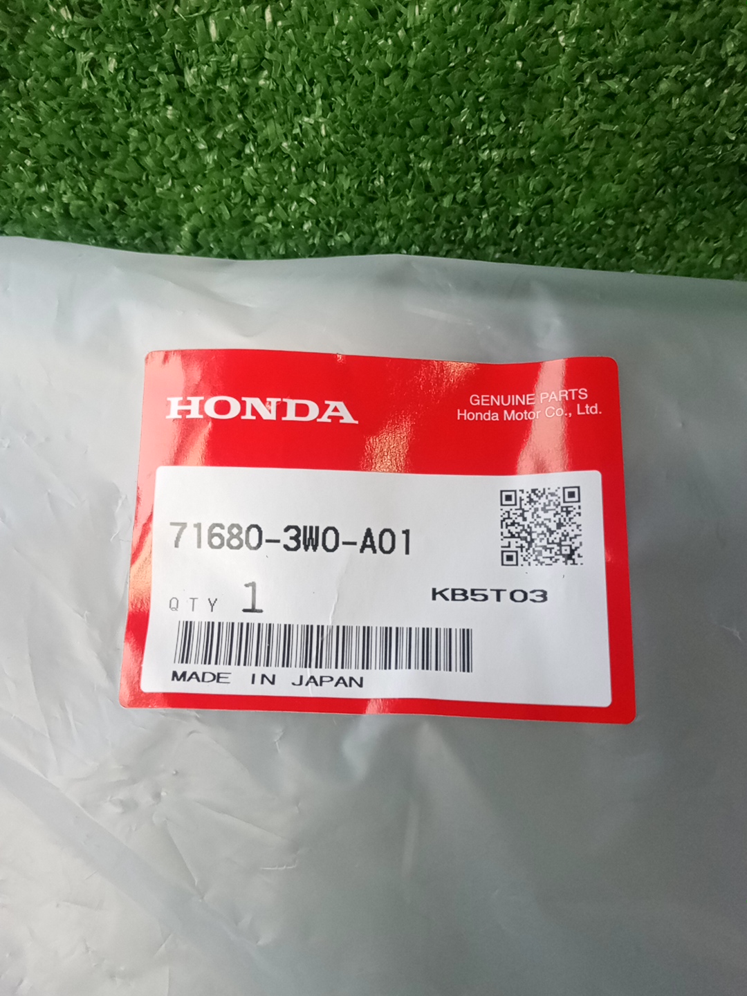 Крепление бампера левое заднее HONDA ZR-V RZ3 71680-3W0-A01 4 ракурс