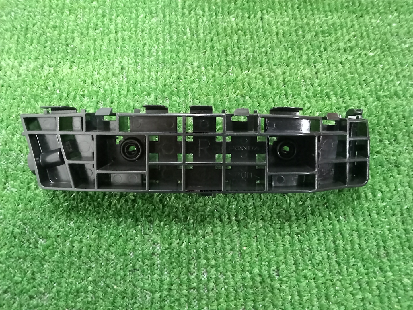 Крепление бампера правое переднее HONDA FREED SPIKE GB3 71193-SFM-003 1 ракурс