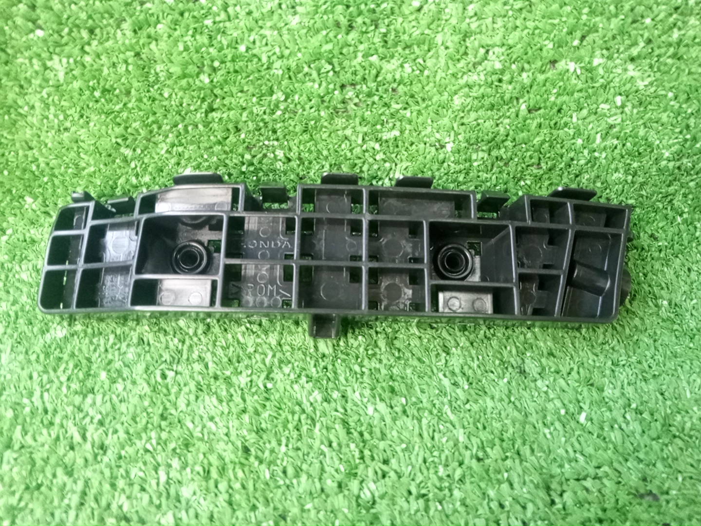 Крепление бампера левое переднее HONDA FREED SPIKE GB3 71198-SFM-003 1 ракурс