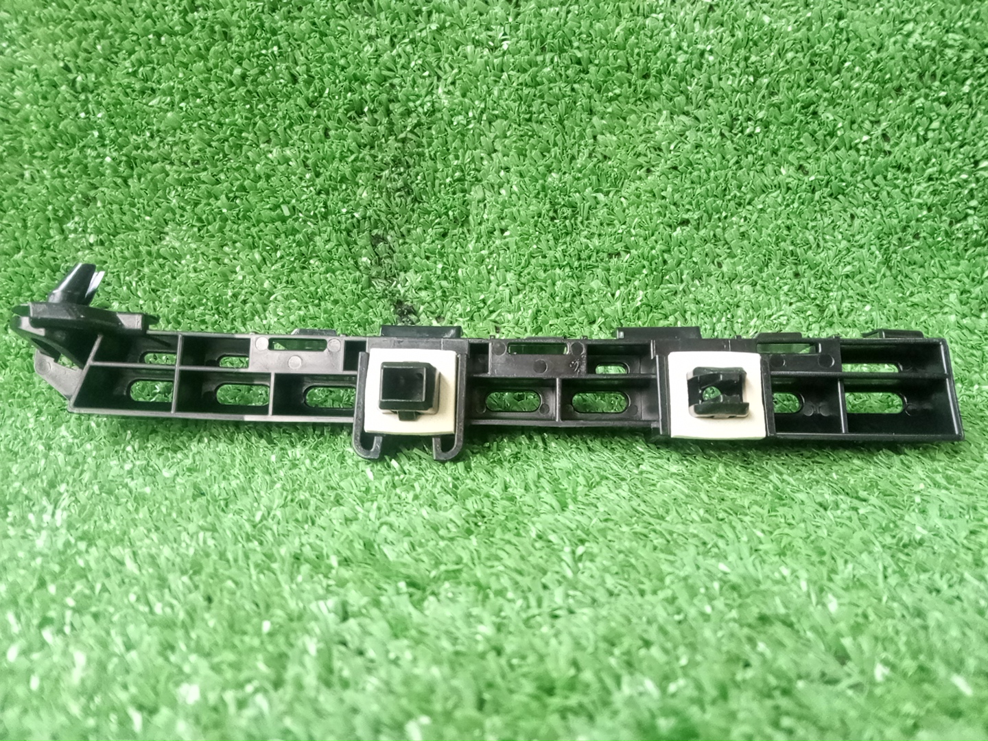 Крепление бампера правое заднее HONDA N-WGN JH3 71593-T6G-003 3 ракурс