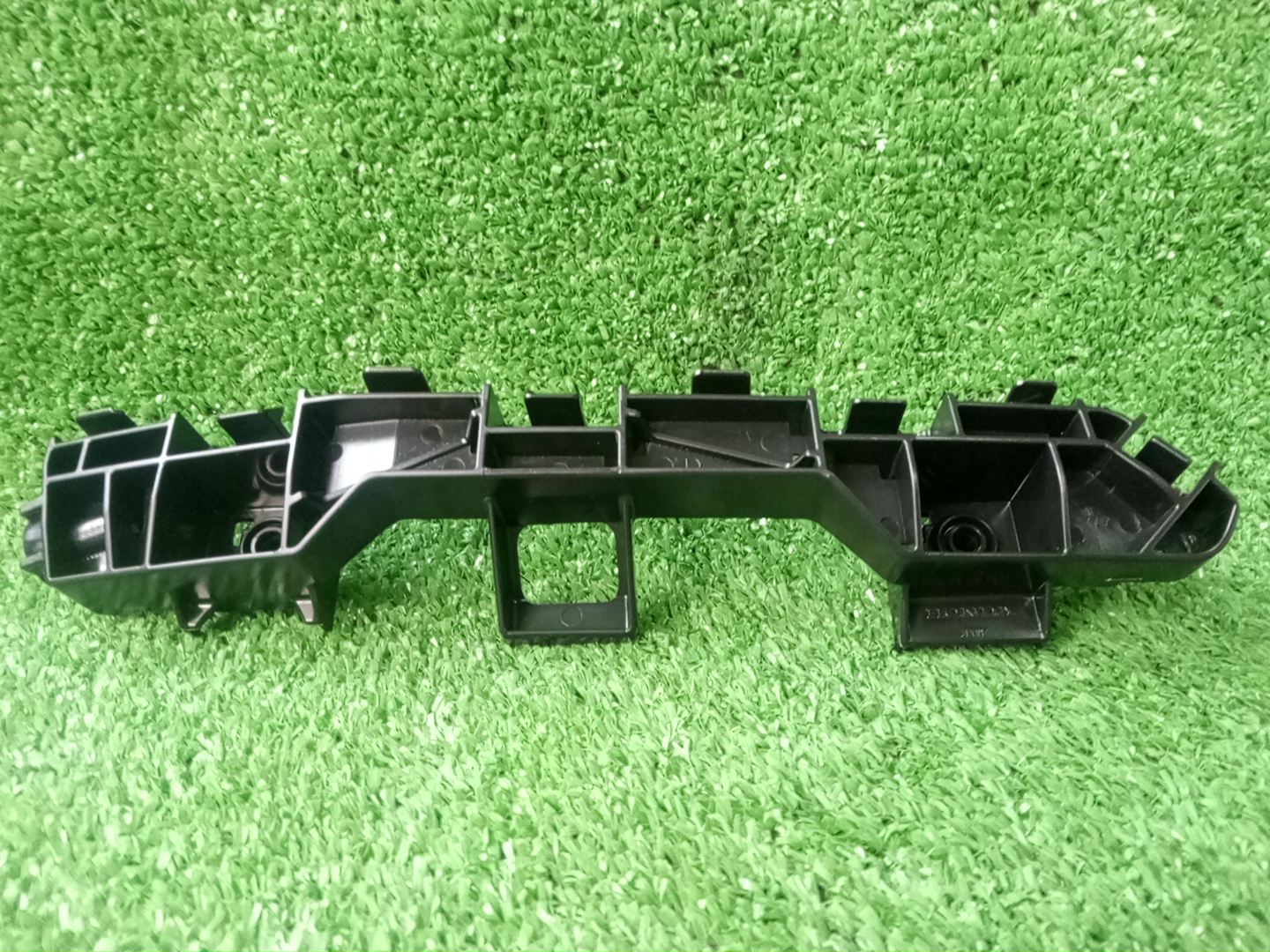 Крепление бампера правое переднее HONDA ACCORD CR6 71193-T2A-A01 1 ракурс Крепление бампера правое переднее HONDA ACCORD CR6 71193-T2A-A01 1 ракурс