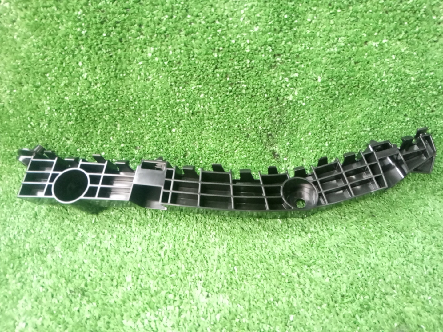 Крепление бампера правое переднее MITSUBISHI DELICA D:2 MB37S MQ515614 1 ракурс