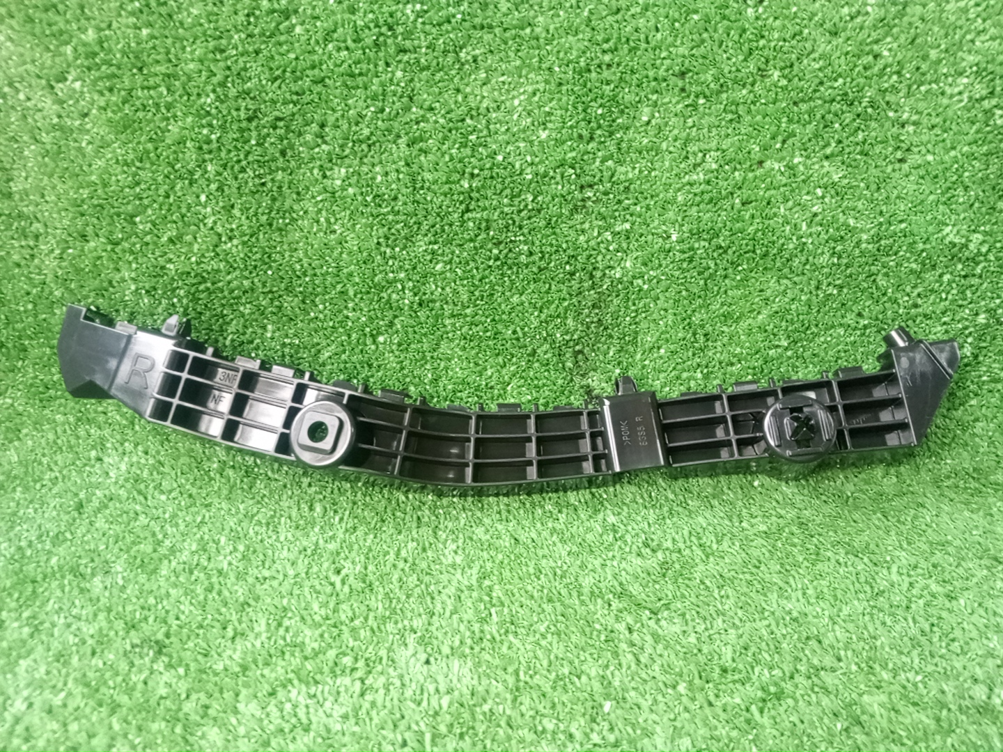 Крепление бампера правое переднее MITSUBISHI DELICA D:2 MB37S MQ515614 2 ракурс