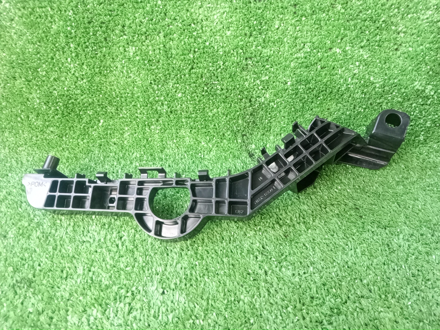 Крепление бампера левое заднее MITSUBISHI DELICA D:2 MB37S MQ515651 1 ракурс