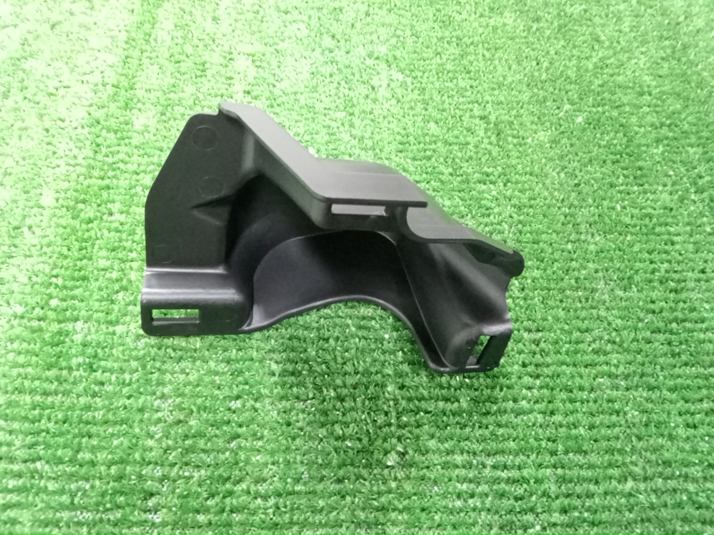 Крепление бампера правое переднее TOYOTA LAND CRUISER FJA300W, UZJ200, URJ202, VDJ200 52149-WY010 2 ракурс Крепление бампера правое переднее TOYOTA LAND CRUISER FJA300W, UZJ200, URJ202, VDJ200 52149-WY010 2 ракурс