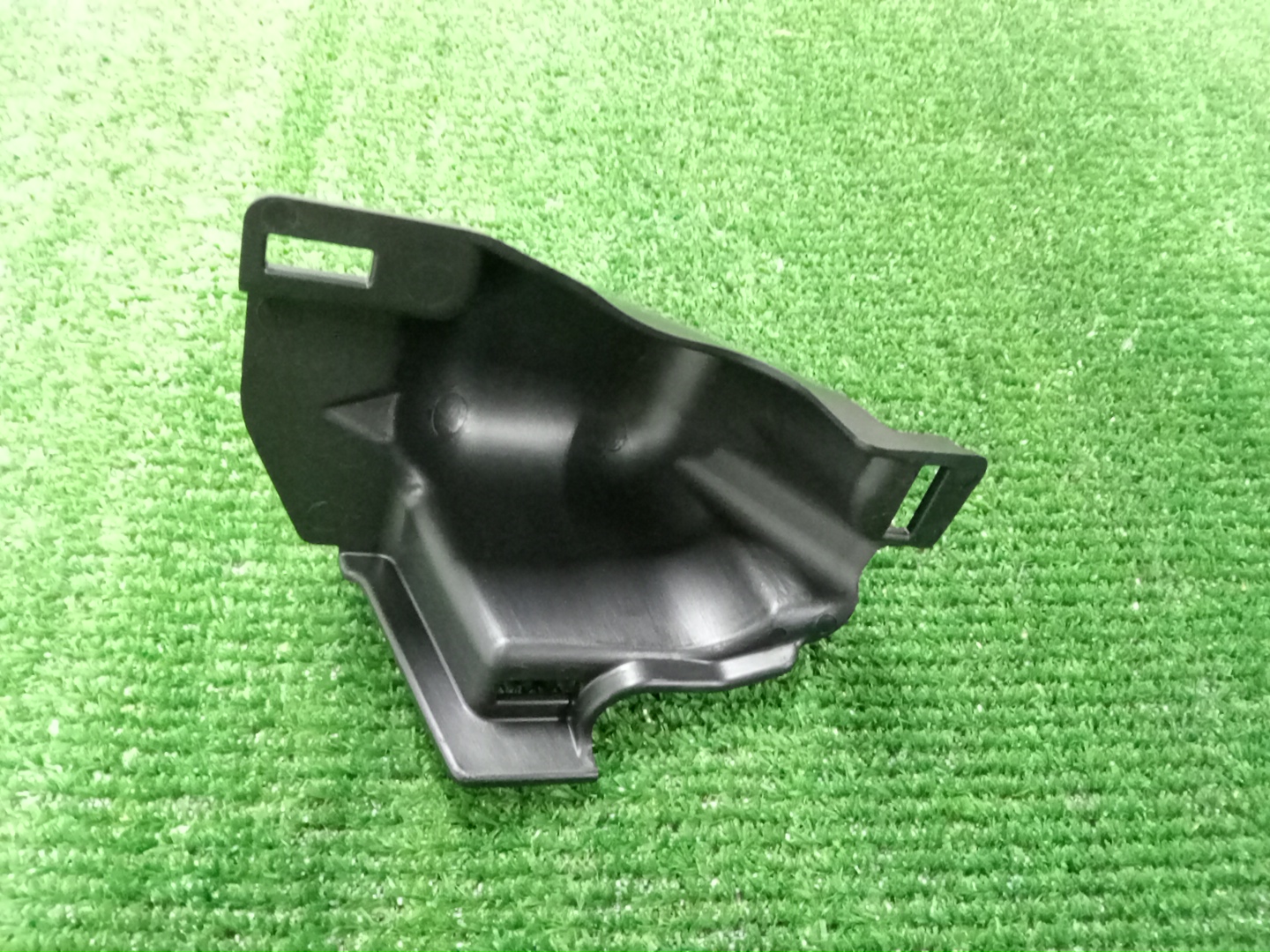 Крепление бампера левое переднее TOYOTA LAND CRUISER FJA300W, UZJ200, URJ202, VDJ200 52149-WY020 2 ракурс