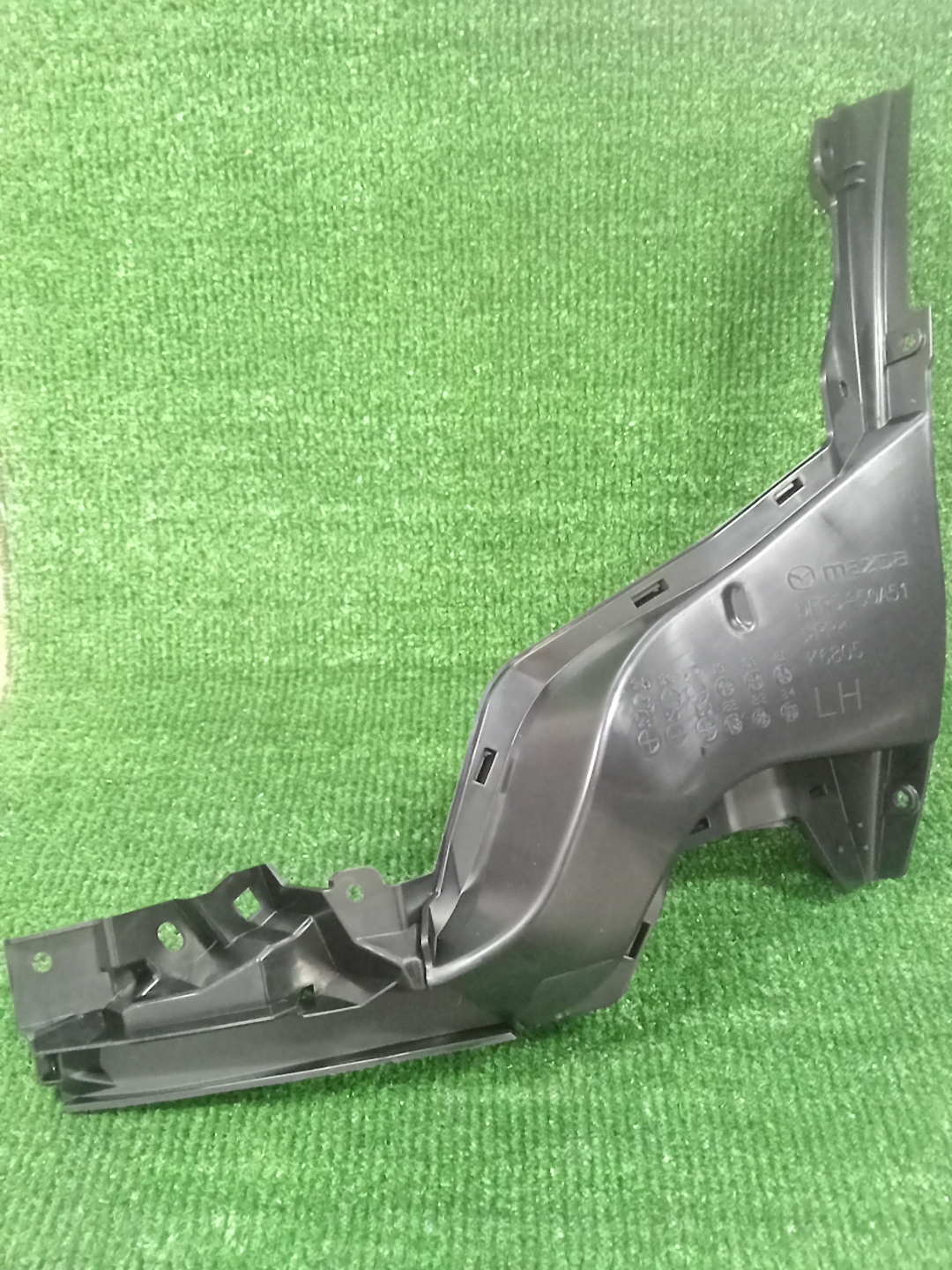 Крепление бампера левое переднее MAZDA CX-30 DMEP DFR5-50-A50A 1 ракурс
